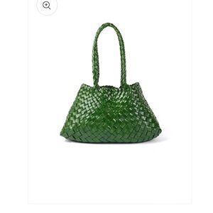 Chic Green Woven Shoulder Bag